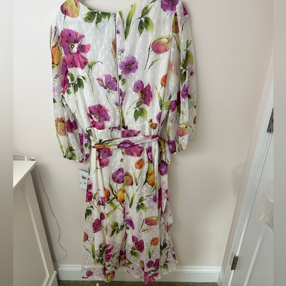 Maison Tara chiffon floral dress. Size 22W NWT - Picture 2 of 5
